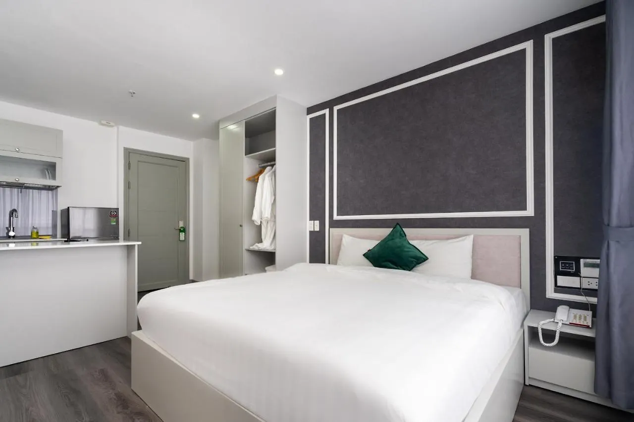 The Arrivals-Apartment Studio-Best Pool-District 1 Ho Chi Minh City Apartment