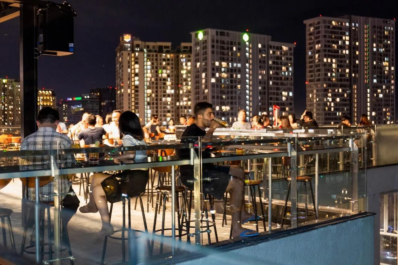The Arrivals-Apartment Studio-Best Pool-District 1 Ho Chi Minh City Apartment